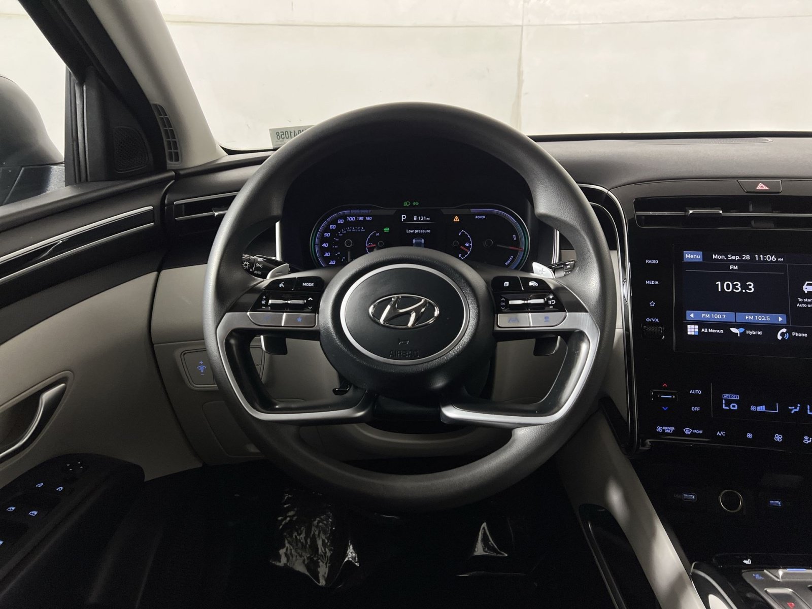 Used 2022 Hyundai Tucson Blue AWD/4WD image 8