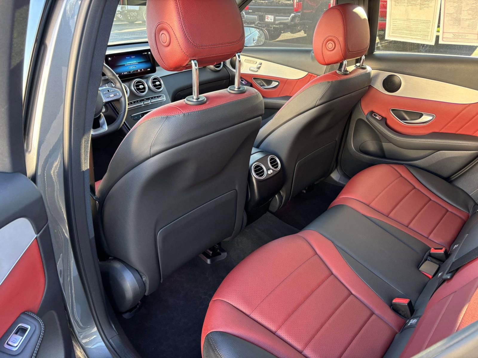 Used 2022 Mercedes-Benz GLC 300 4MATIC image 30