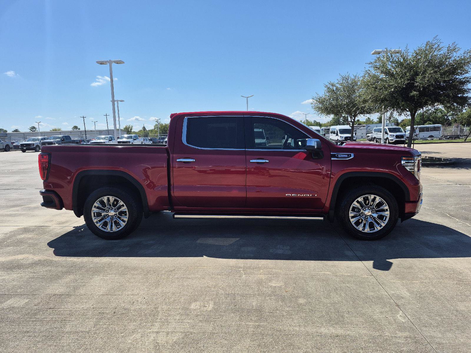 Used 2023 GMC Sierra 1500 Denali w/ Technology Package AWD/4WD image 14