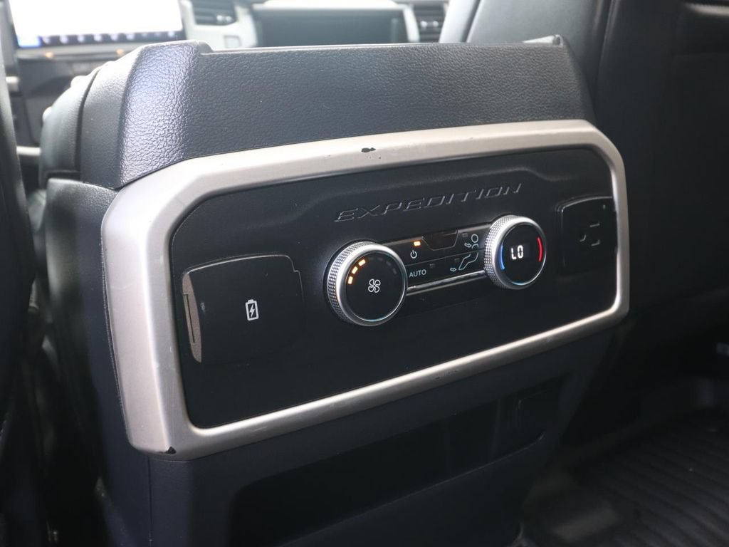Certified 2024 Ford Expedition XLT RWD image 15