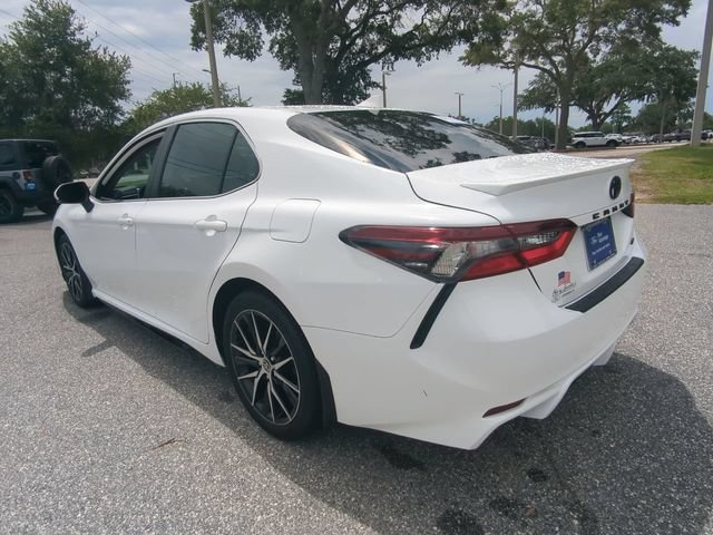 Used 2022 Toyota Camry SE FWD image 7