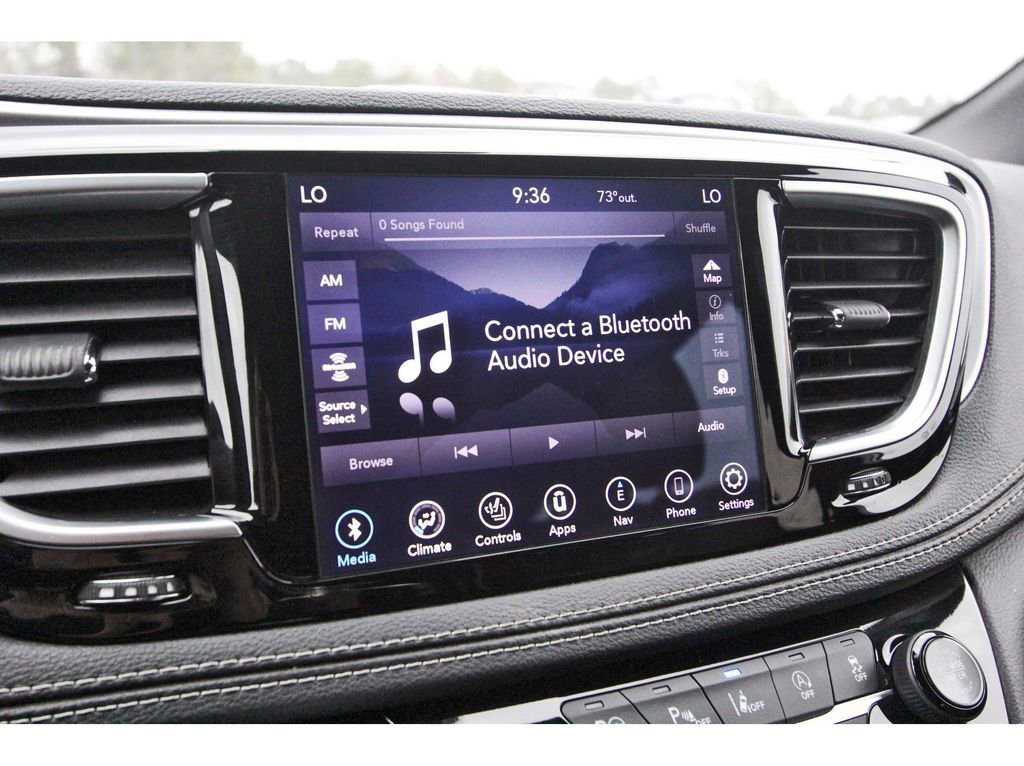 Used 2018 Chrysler Pacifica Limited w/ Advanced Safetytec Group image 23