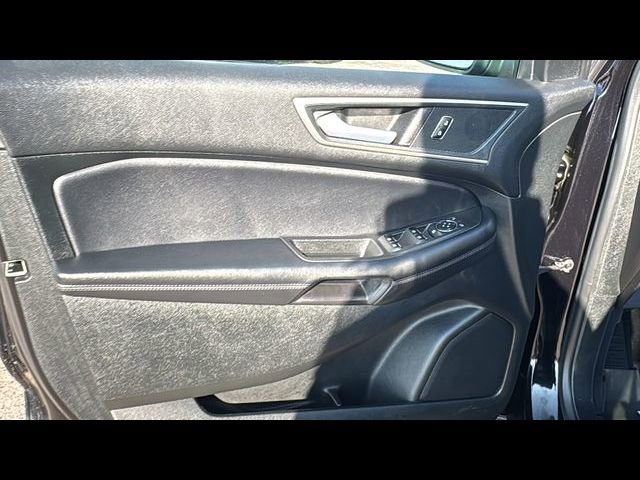 Certified 2023 Ford Edge SEL w/ Convenience Package AWD/4WD image 9
