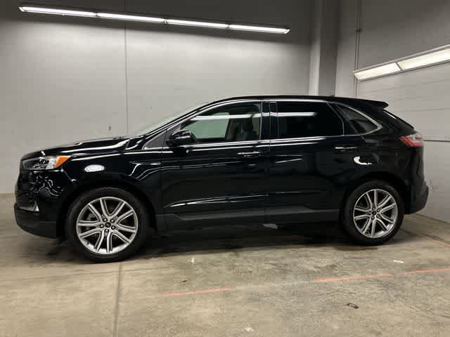Certified 2024 Ford Edge Titanium w/ Equipment Group 301A AWD/4WD image 2