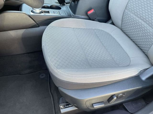 Certified 2022 Ford Escape SE w/ SE Sport Appearance Package image 14