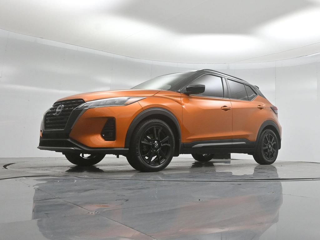 Used 2023 Nissan Kicks SR FWD image 43