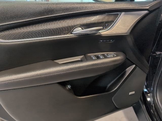 Certified 2023 Cadillac XT5 Sportv w/ Technology Package image 17