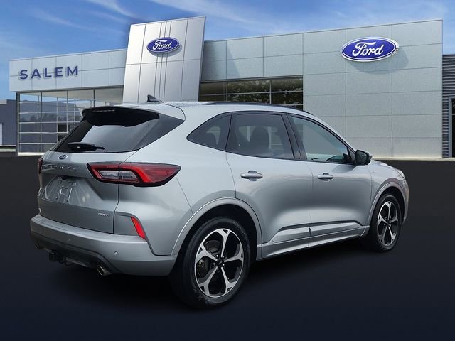 Certified 2023 Ford Escape ST-Line Select w/ Tech Pack #2 image 3