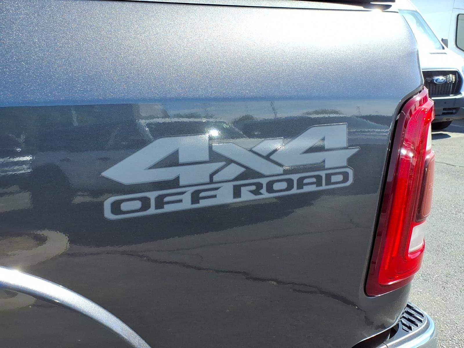 Used 2022 RAM 2500 Limited AWD/4WD image 12