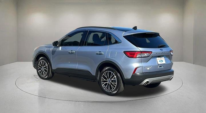 Certified 2022 Ford Escape Titanium w/ Titanium Premium Package image 3