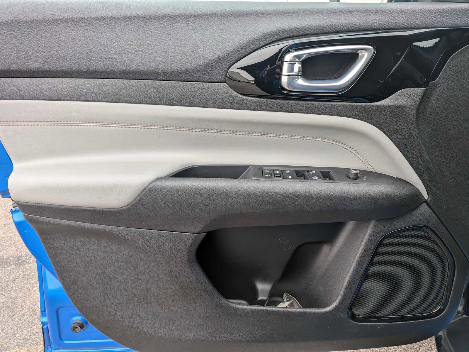 Used 2025 Jeep Compass Limited AWD/4WD image 16