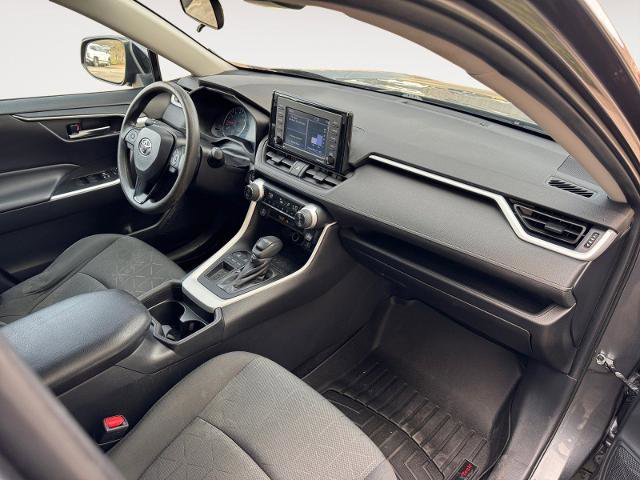 Used 2021 Toyota RAV4 XLE FWD image 15