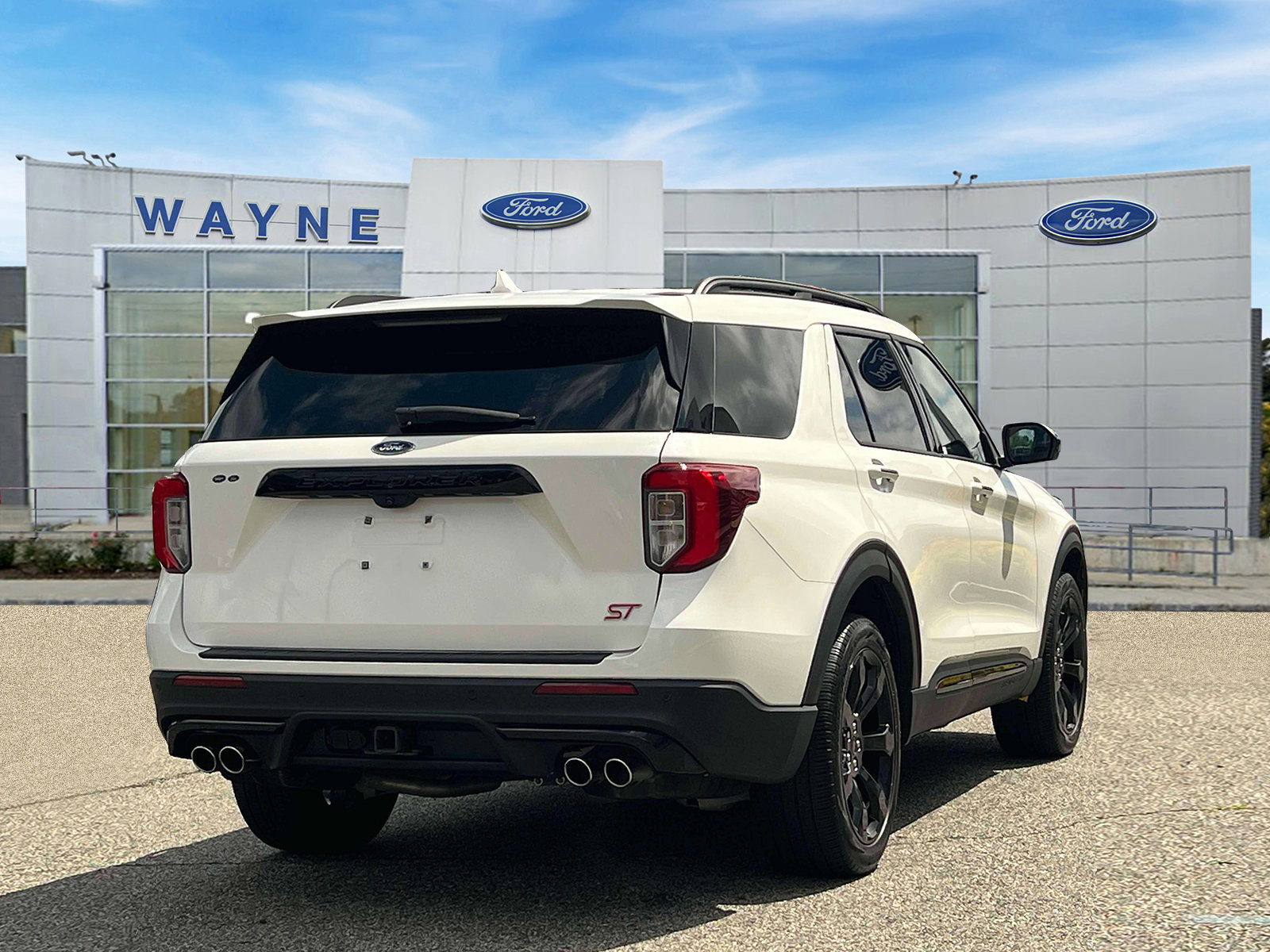 Certified 2022 Ford Explorer ST w/ ST Street Pack image 3