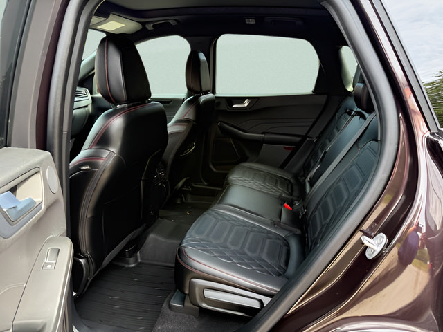 Certified 2023 Ford Escape ST-Line Elite w/ Premium Technology Package AWD/4WD image 5