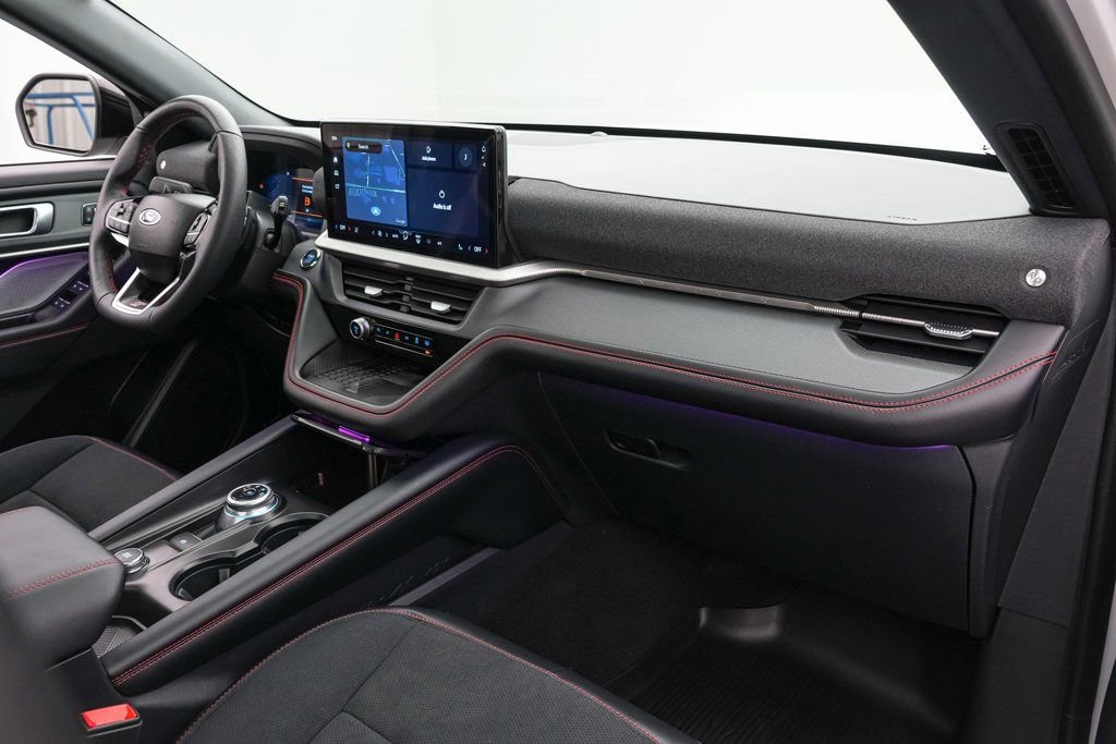 Certified 2025 Ford Explorer ST image 27