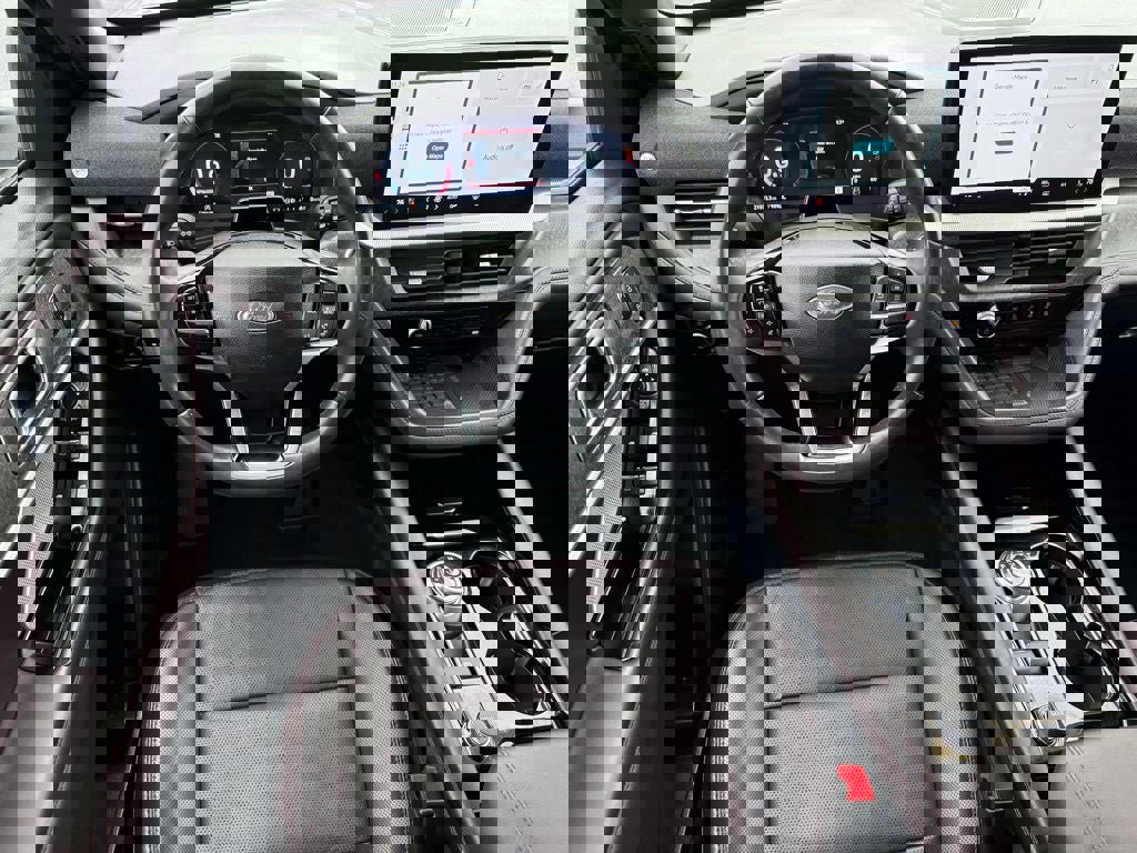 Certified 2025 Ford Explorer Platinum image 14