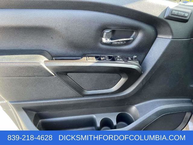 Used 2020 Nissan Titan PRO-4X w/ Pro-4x Convenience Package image 16