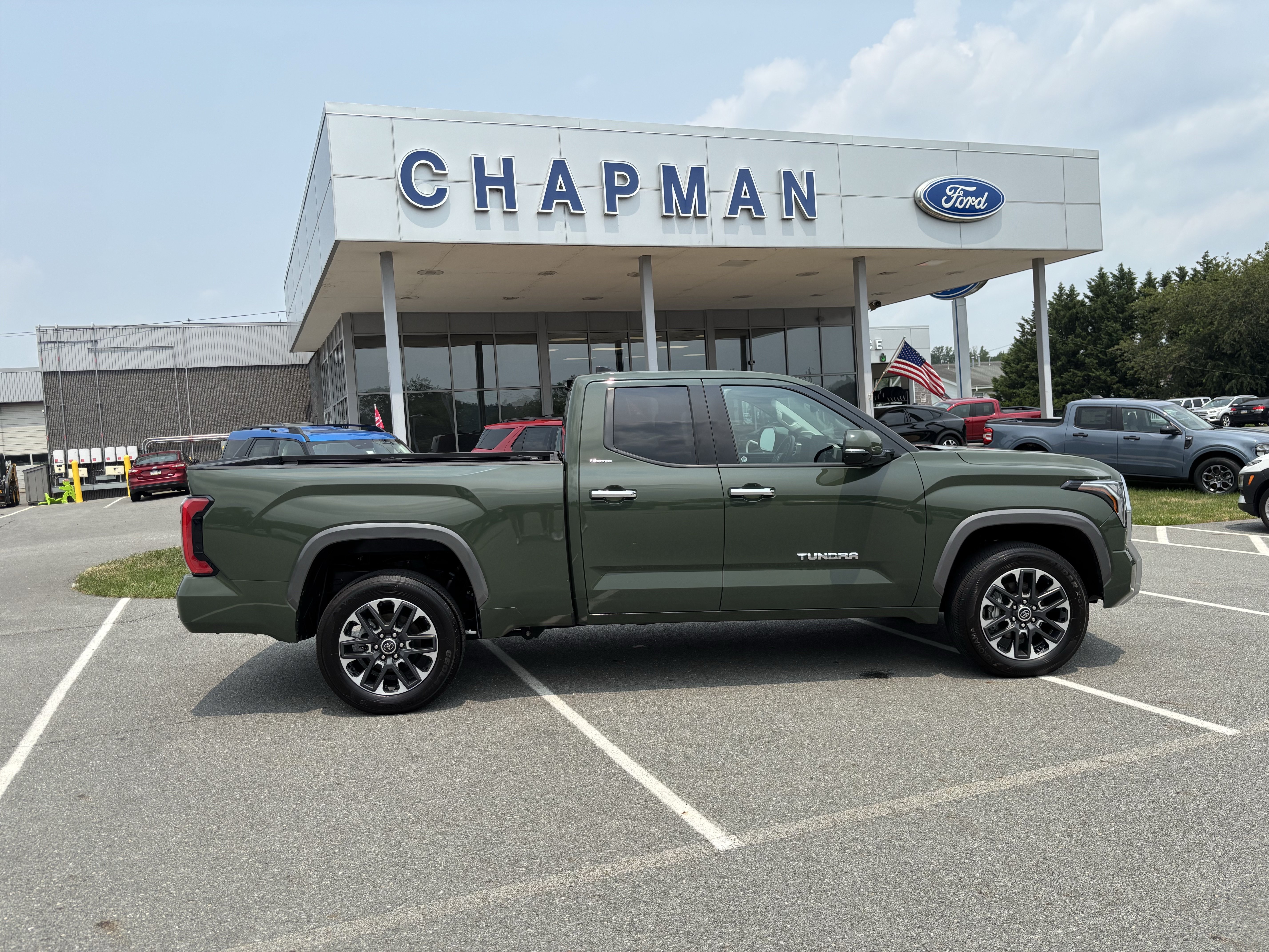 Used 2022 Toyota Tundra Limited AWD/4WD image 8