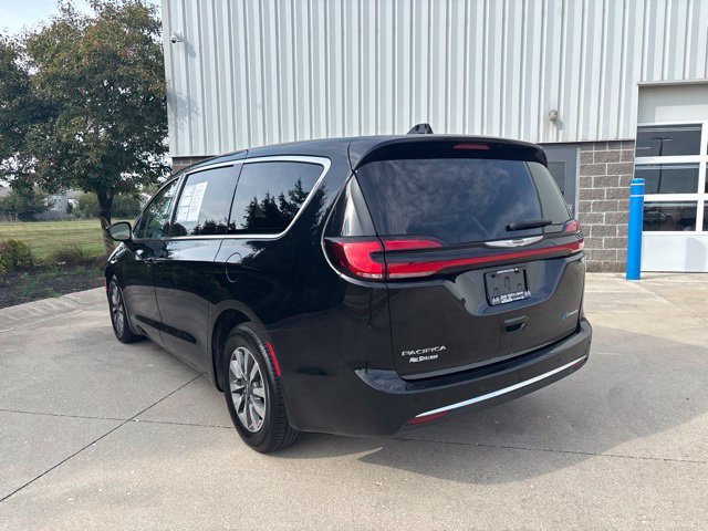 Used 2024 Chrysler Pacifica Limited FWD image 8