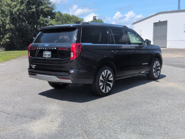 Certified 2025 Ford Expedition Platinum w/ Driver's Package AWD/4WD image 4