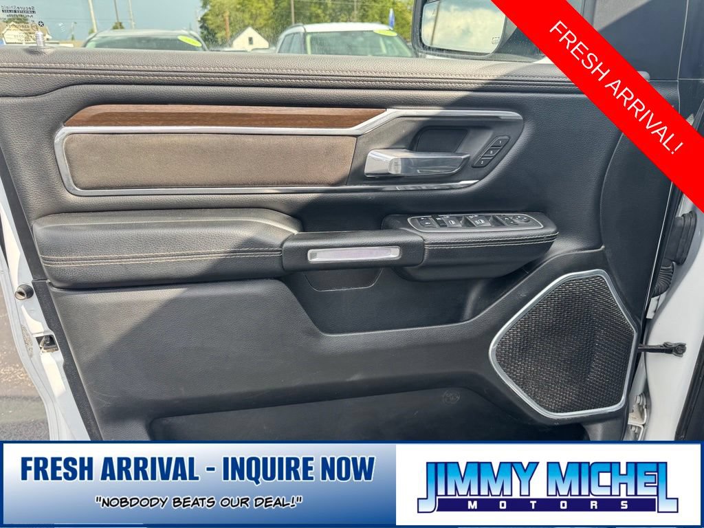 Used 2022 RAM 1500 Laramie AWD/4WD image 2