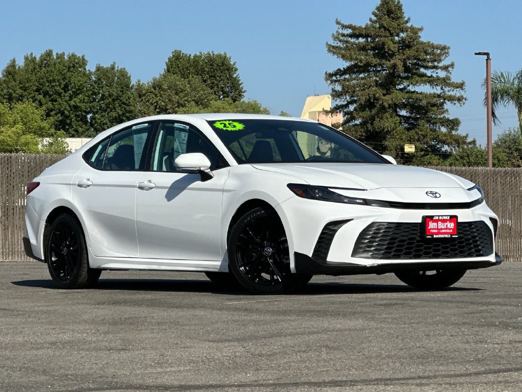 Used 2025 Toyota Camry SE