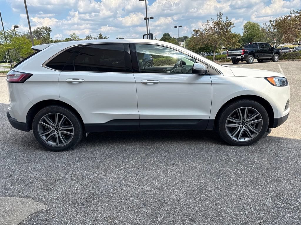 Certified 2023 Ford Edge Titanium AWD/4WD image 11