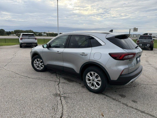 Certified 2024 Ford Escape Active AWD/4WD image 6
