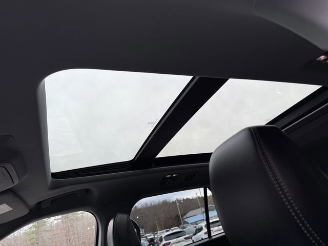 Certified 2023 Ford Explorer XLT w/ Equipment Group 202A image 20