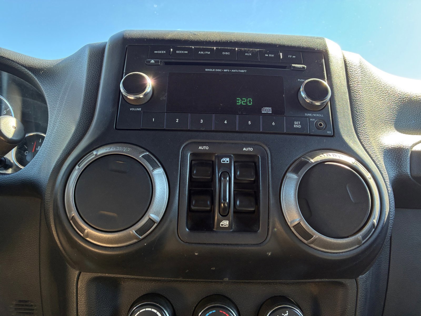 Used 2017 Jeep Wrangler Unlimited Sport w/ Quick Order Package 24S image 28