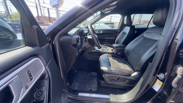 Certified 2023 Ford Explorer ST-Line image 16