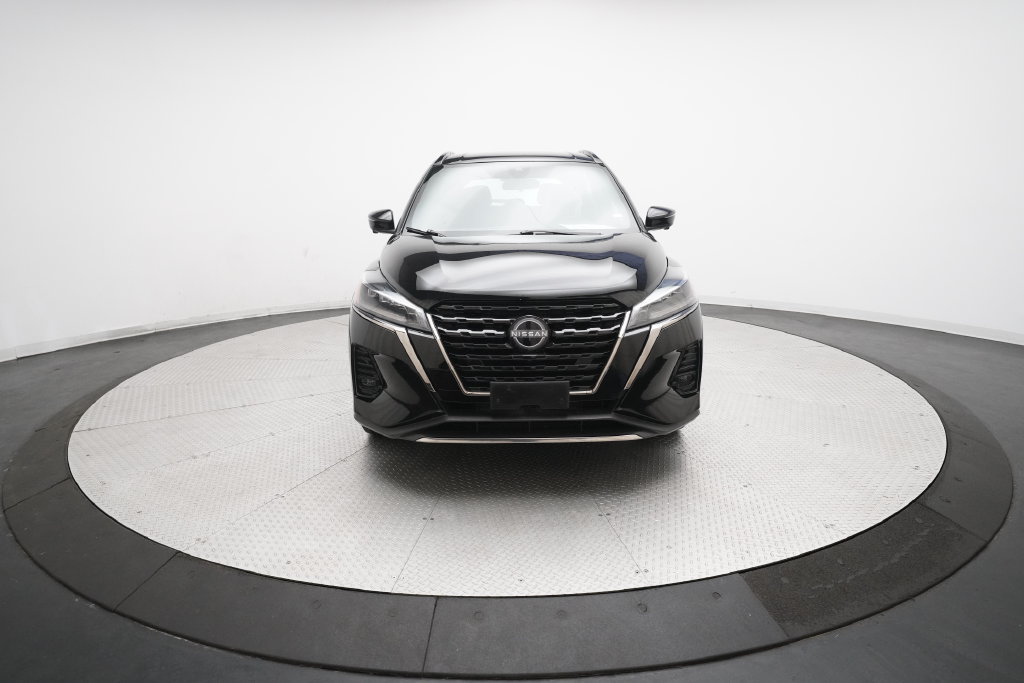 Used 2023 Nissan Kicks SR FWD image 11