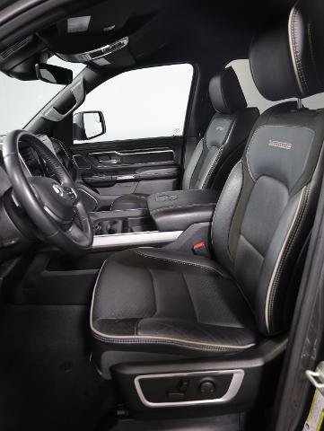 Used 2024 RAM 1500 Laramie AWD/4WD image 9