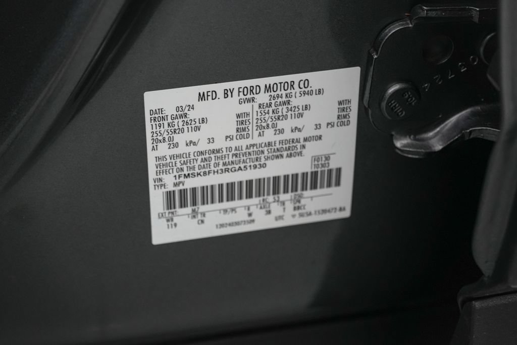 Certified 2024 Ford Explorer Limited w/ Equipment Group 301A AWD/4WD image 26