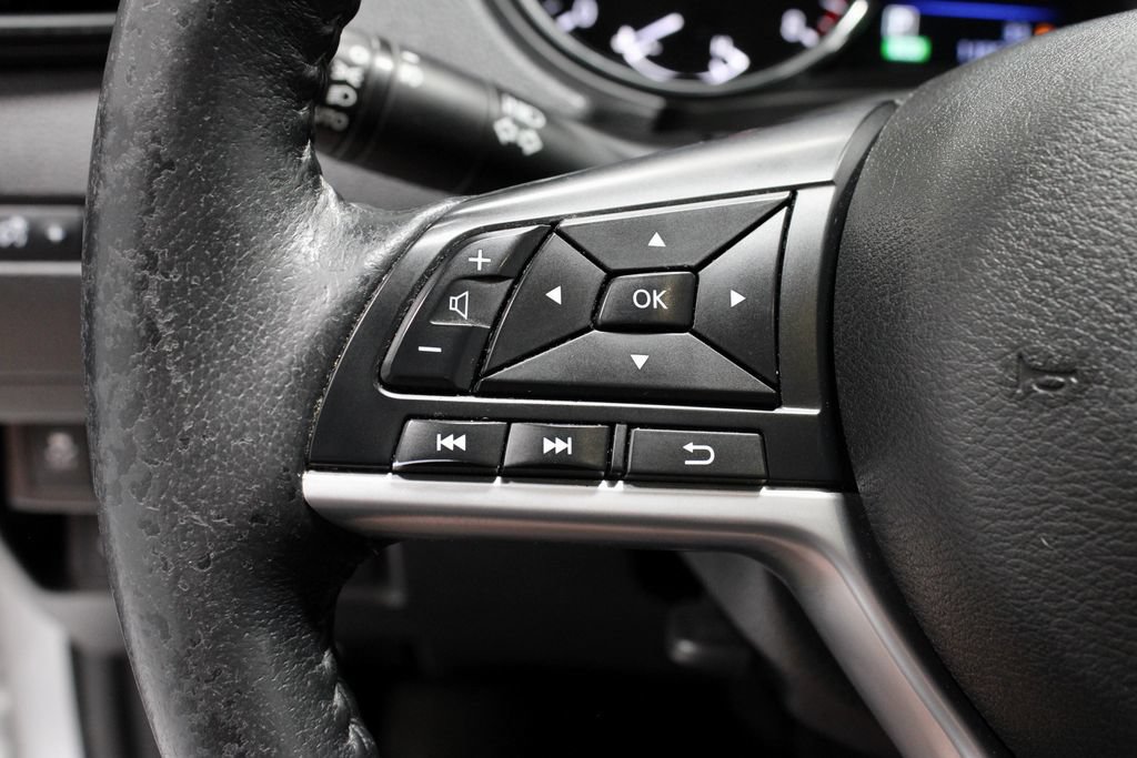 Used 2020 Nissan Rogue SL FWD image 29