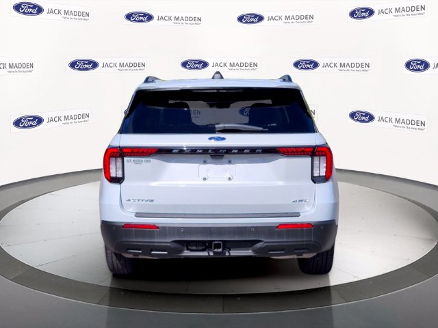 Certified 2025 Ford Explorer Active AWD/4WD image 4
