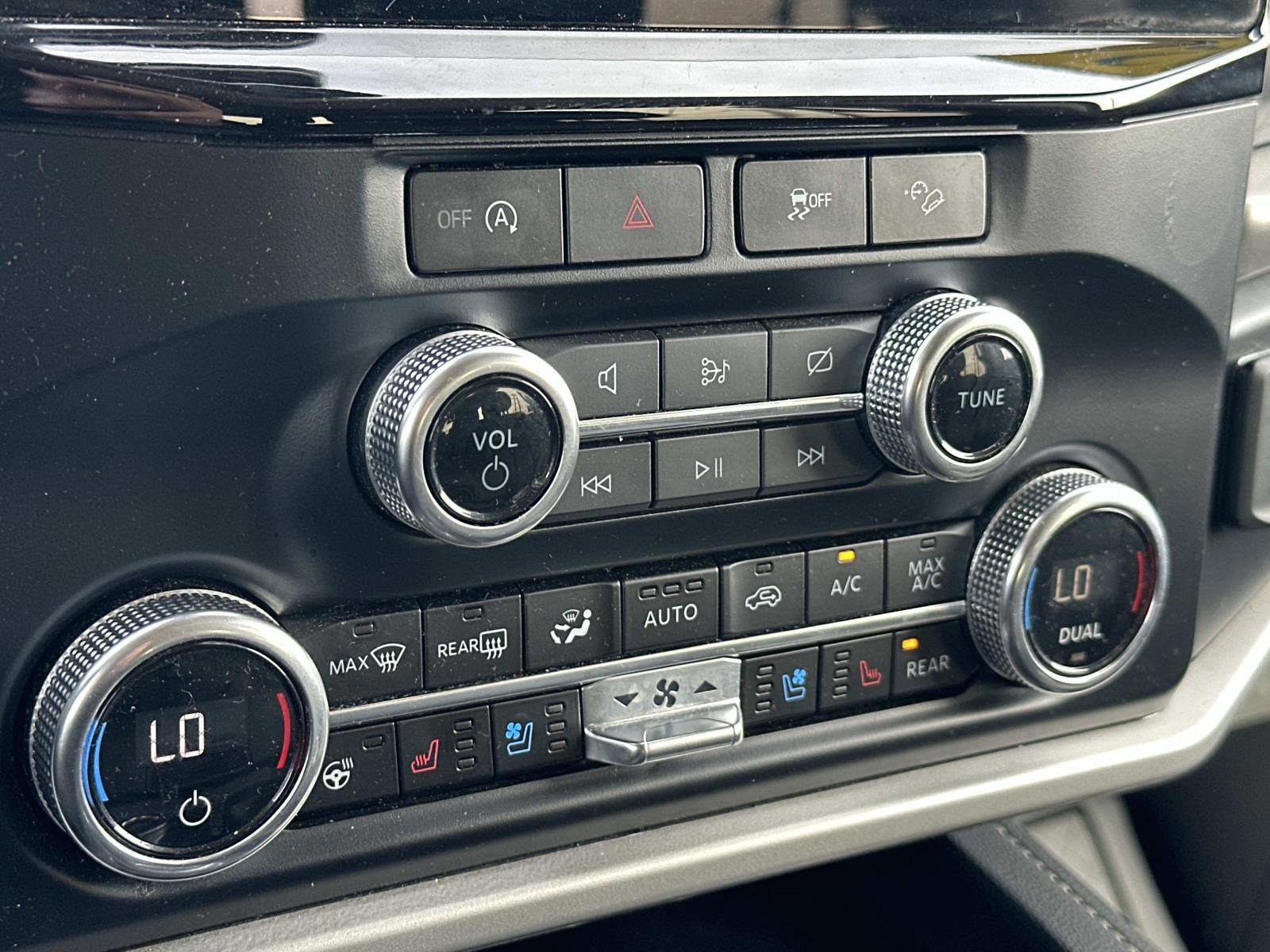 Certified 2024 Ford Expedition XLT image 27