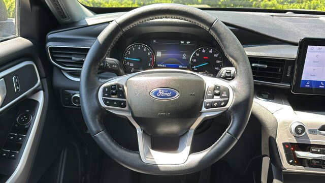 Certified 2022 Ford Explorer XLT w/ Equipment Group 202A AWD/4WD image 20