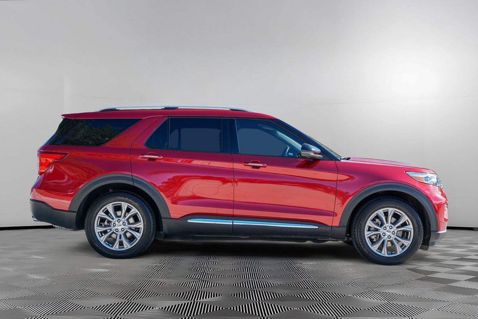 Certified 2021 Ford Explorer Limited AWD/4WD image 4