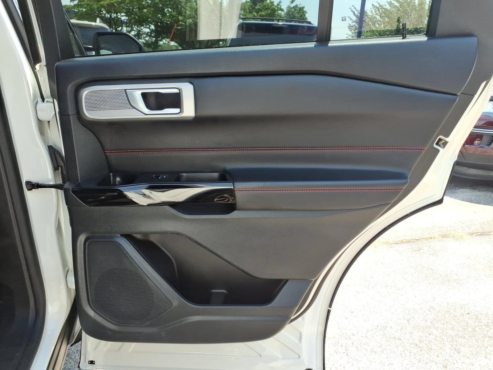 Certified 2022 Ford Explorer ST-Line w/ Class IV Trailer Tow Package AWD/4WD image 33
