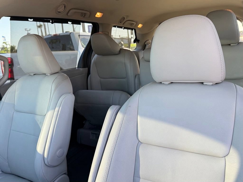 Used 2020 Toyota Sienna XLE FWD image 17