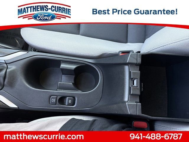 Used 2024 Toyota Corolla SE image 19