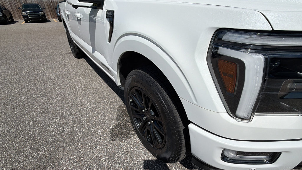 Certified 2025 Ford F150 Platinum w/ FX4 Off-Road Package AWD/4WD image 10