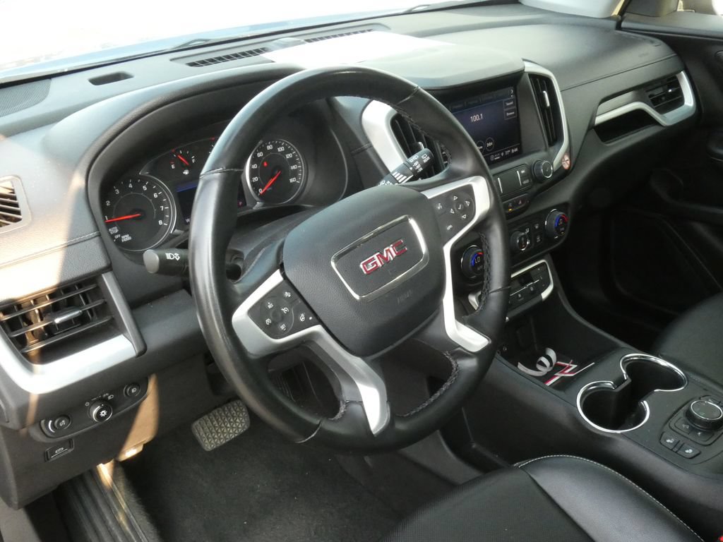 Used 2024 GMC Terrain SLT AWD/4WD image 7