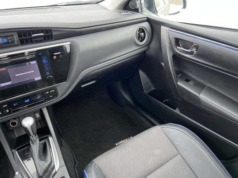 Used 2017 Toyota Corolla SE image 30