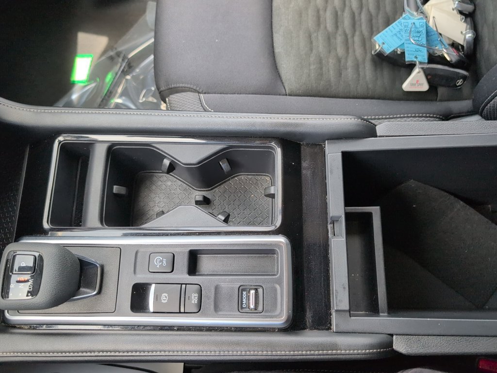 Used 2024 Nissan Pathfinder SV FWD image 20