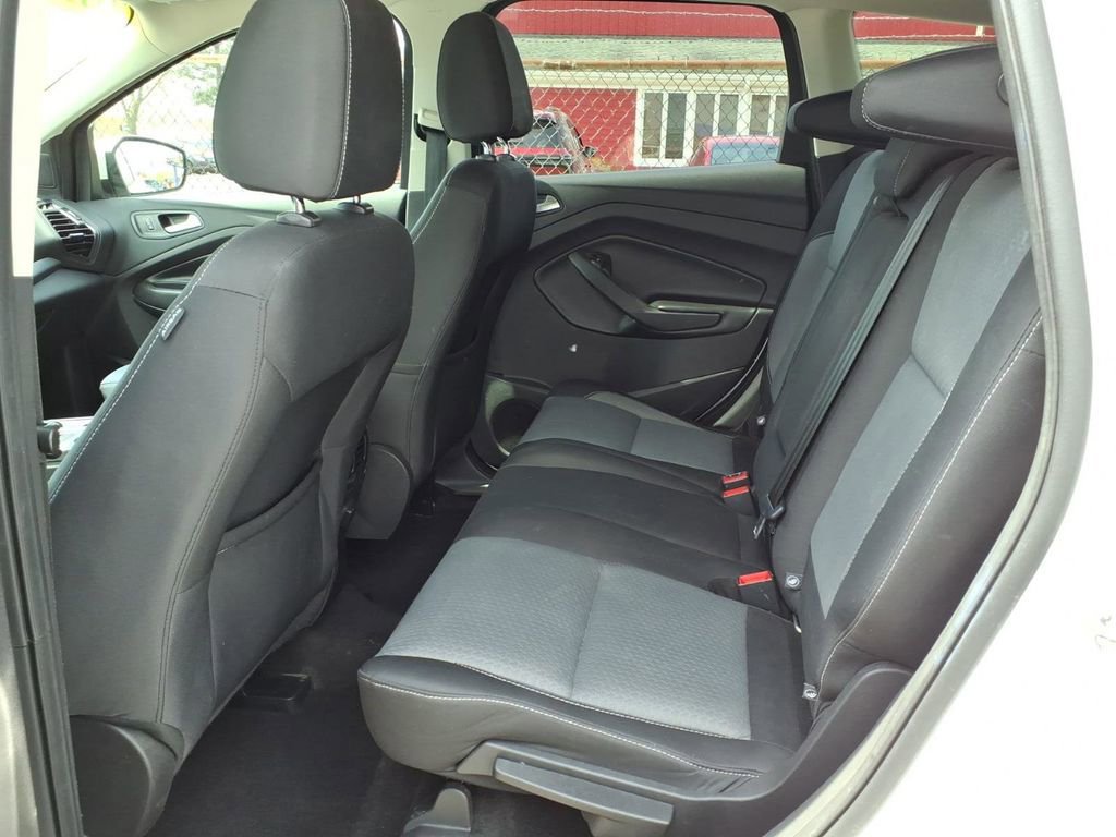 Certified 2017 Ford Escape SE FWD image 11