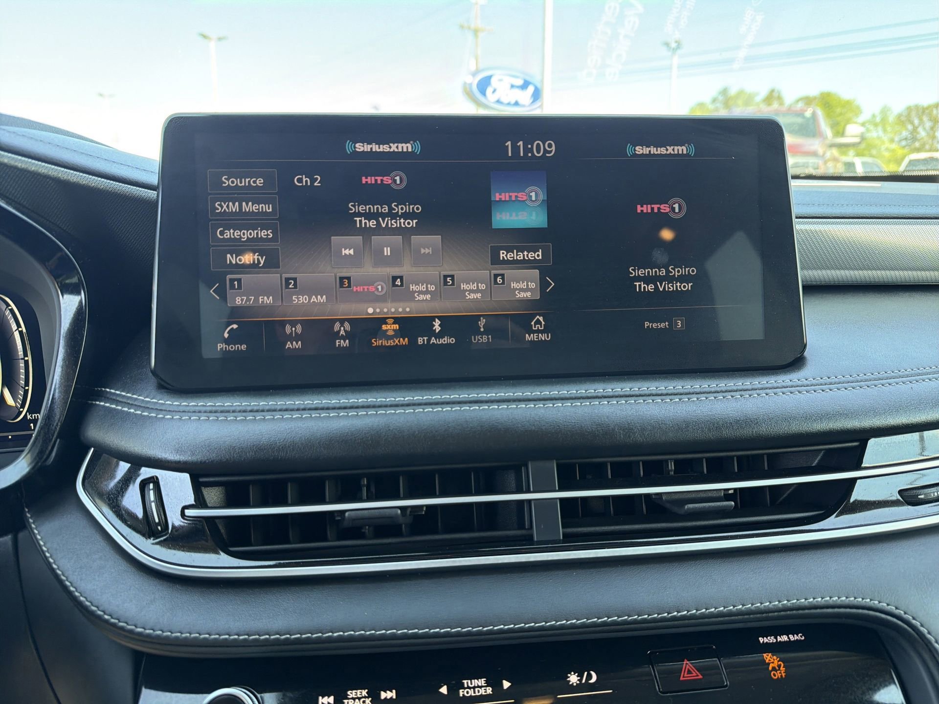 Used 2023 INFINITI QX60 Luxe w/ Cargo Package FWD image 15