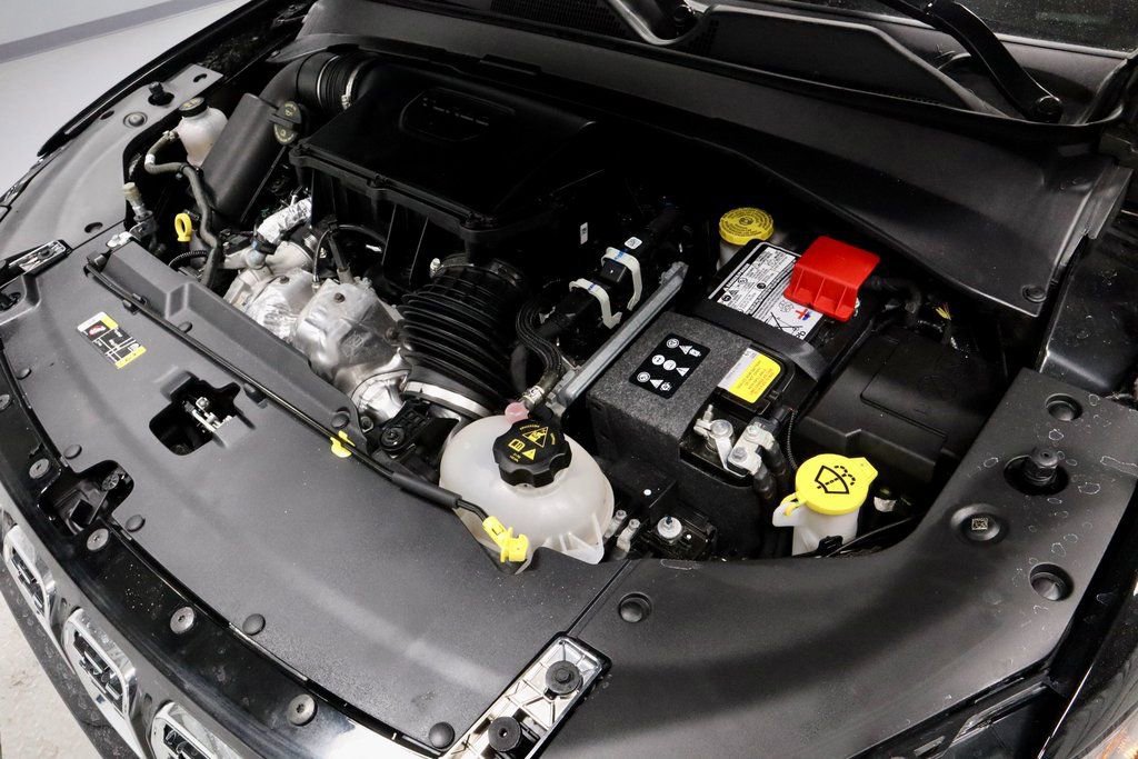 Used 2024 Jeep Compass Limited image 17