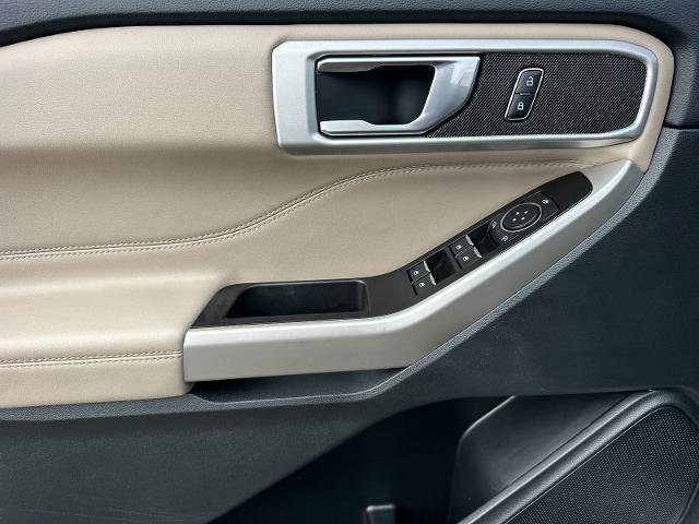 Certified 2022 Ford Explorer XLT w/ Equipment Group 202A image 10